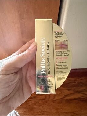 Polite Society lip plumper